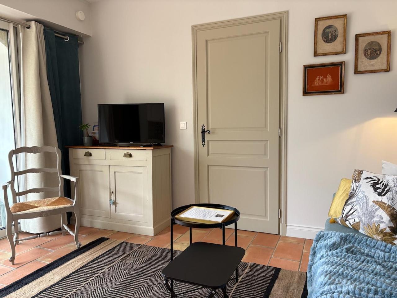 Les Aurochs Bed & Breakfast Grimaud Exterior photo
