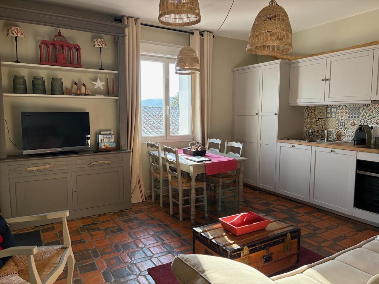 Les Aurochs Bed & Breakfast Grimaud Exterior photo