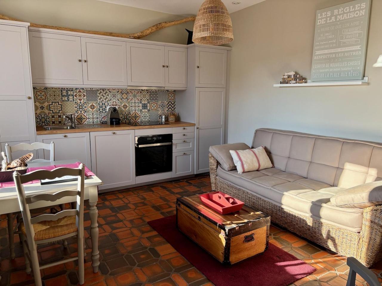 Les Aurochs Bed & Breakfast Grimaud Exterior photo